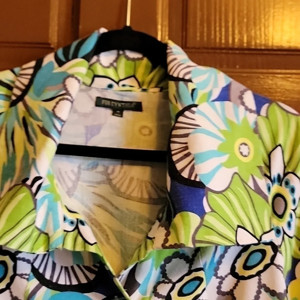 For Cynthia-Linen/Viscose large collared 3/4 sleeved print jkt. Medium.